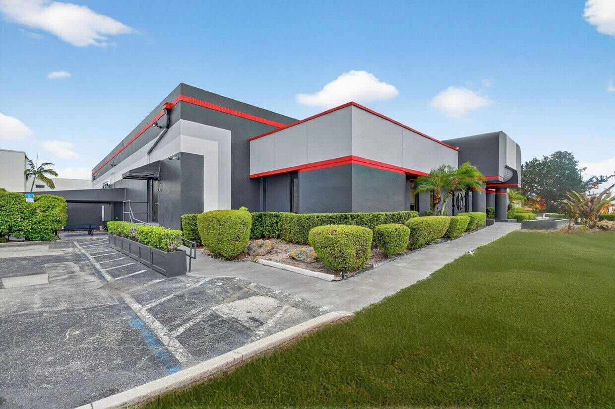 South- Florida -Commercial- real- estate- warehouses- office -properties